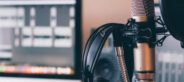 10 Top Business and Tech Podcasts for Entrepreneurs - will-francis-ZDNyhmgkZlQ-unsplash-360x161